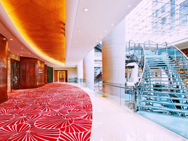 魔都奢華體驗】上海威斯汀大飯店:浦江之畔的五星級逸居** 魔都奢華體驗】上海威斯汀大飯店:浦江之畔的五星級逸居**