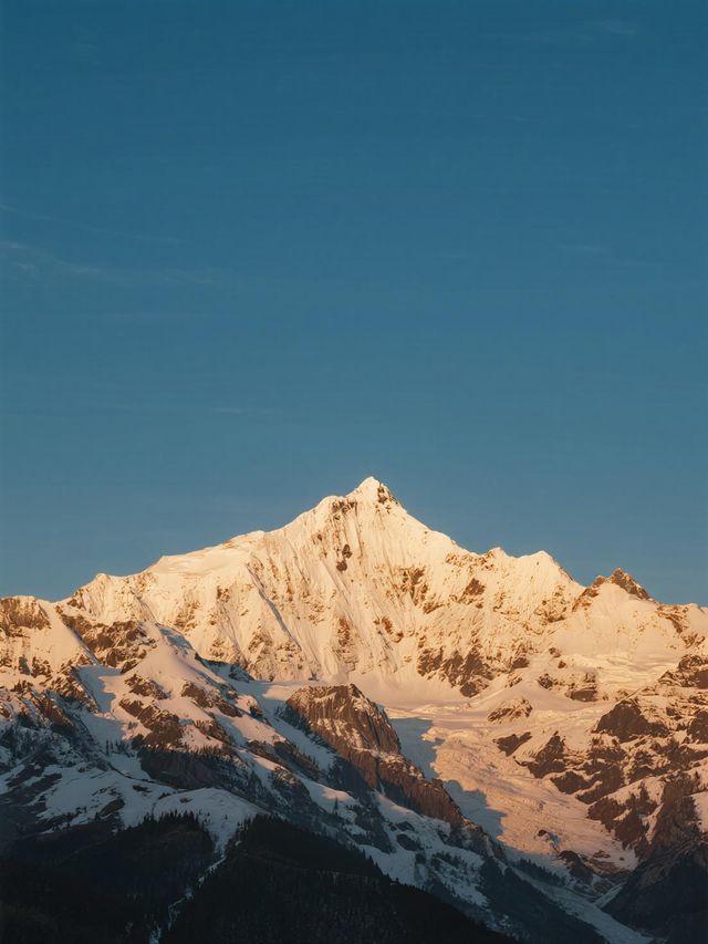 被《國家地理》評為中國最美雪山！梅里秋日邂逅卡瓦格博的時機