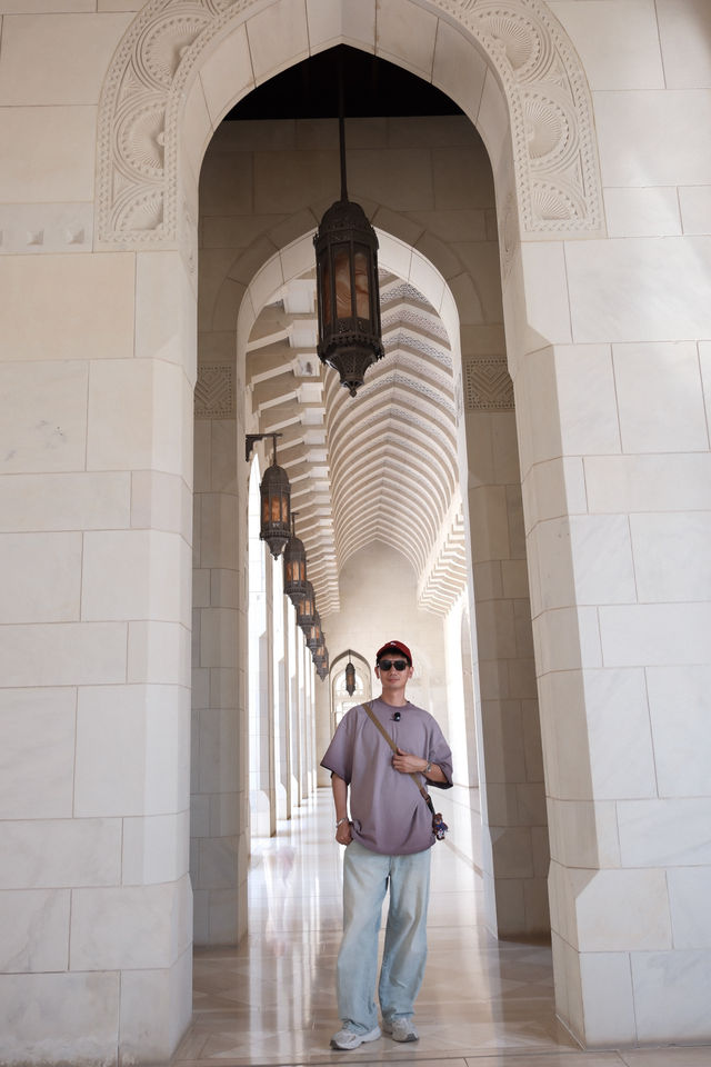 阿曼旅行 | 蘇丹卡布斯大清真寺  阿曼蘇丹卡布斯大清真寺（Sultan Qaboos Grand 