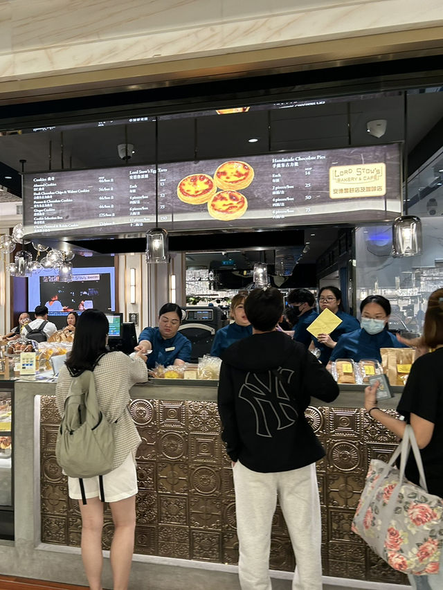 🥐 從璀璨賭場到溫柔午後：華麗背後也有生活的味道