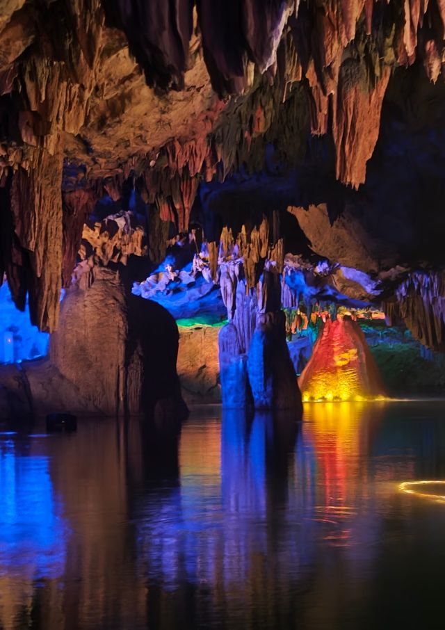 探秘通山隱水洞,咸寧必打卡的地下仙境! 探秘通山隱水洞,咸寧必打卡的地下仙境!