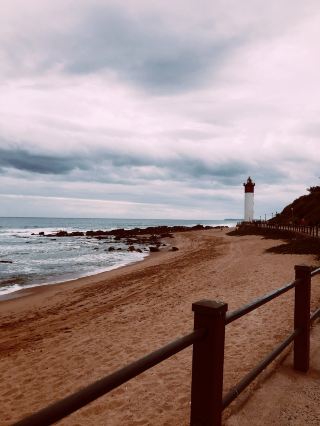 Umhlanga Rocks: South Africa’s Coastal Gem with Iconic Vibes 🌊🦩