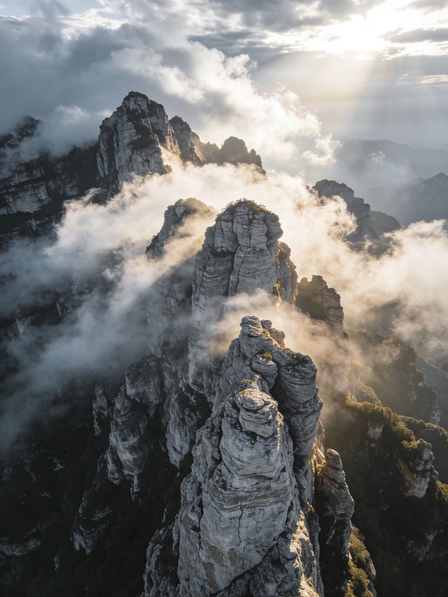 白石山夏季和冬季不同季節的不同風光