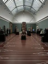 在嘉士伯美術館，我差點錯過了牆上的畫