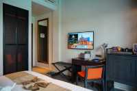 私享一池碧水,靜謐綠洲中甦醒