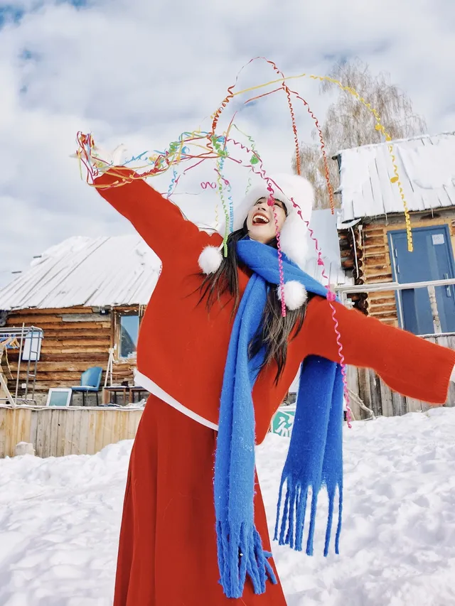 冬日雪地拍照個姿勢讓你美出圈 冬日雪地拍照個姿勢讓你美出圈