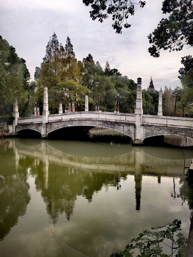 歷史與光影在此交匯 | 上海影視樂園的橋景 歷史與光影在此交匯 | 上海影視樂園的橋景