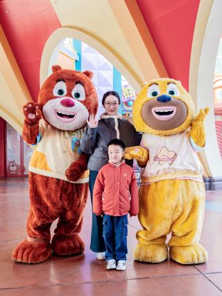 Step into the "movie" world with your kids and brag at kindergarten for three days