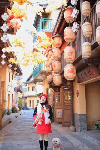 จากมณฑลกวางตุ้งใช้เวลาเดินทางเพียง 2 ชั่วโมง บรรยากาศเทศกาลที่นี่ก็คึกคักถึงขีดสุดแล้ว