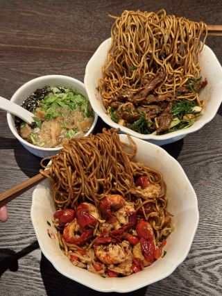 Travel tip: The noodle shop you must visit before leaving West Lake, Hangzhou!