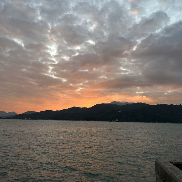 坪洲1日遊｜閒遊秘密花園。尋訪「港版沉下橋」。漫步東灣沙灘