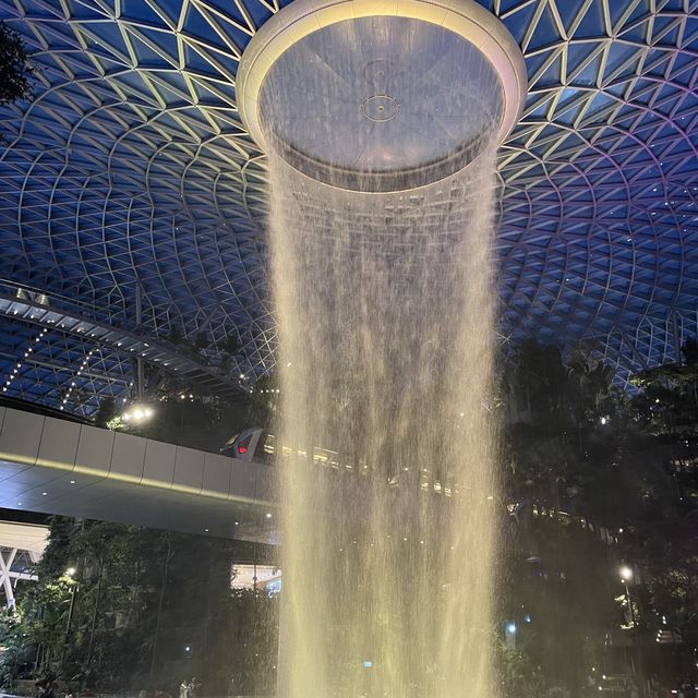 新加坡機場 星耀樟宜 非常震撼