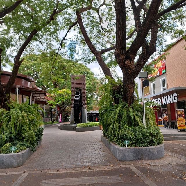 ยูดี ทาวน์ แลนด์มาร์กใจกลางเมืองอุดรธานี