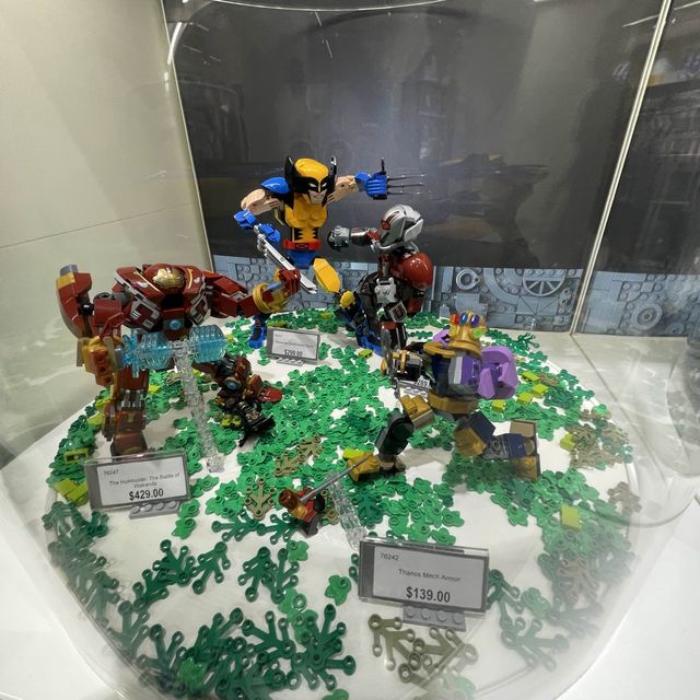 LEGO SHOPS 👾🤖🤡