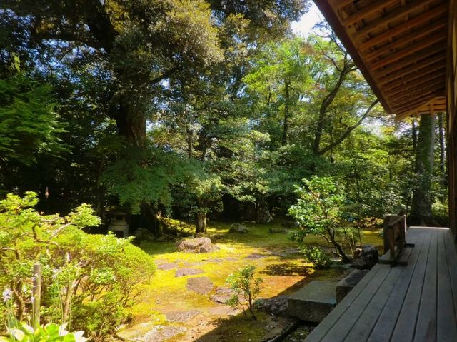 【那谷寺】（石川県小松市　旧国名：加賀）