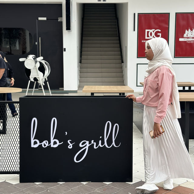 Bobs grill and bar