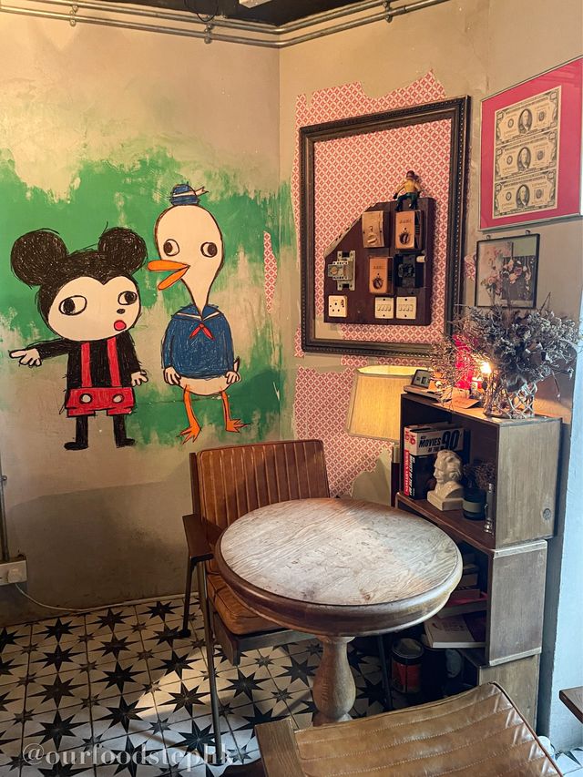 銅鑼灣｜尋獲一家走懷舊港風、玩味濃厚的小Cafe😁