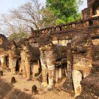 ปั่นจักรยานเที่ยวอุทยานประวัติศาสตร์ศรีสัชนาลัย