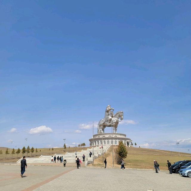 해외여행 몽골여행 중 들려보면 좋을 칭기스 칸 마상 동상