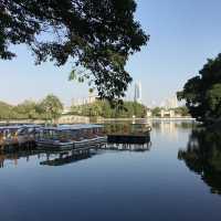 可影廣州塔倒影的公園