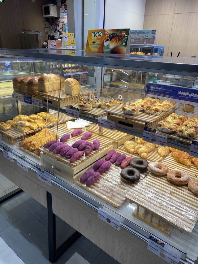 Saint Etoile เซ็นทรัลพระราม 9 ขนมอร่อยใกล้บ้าน