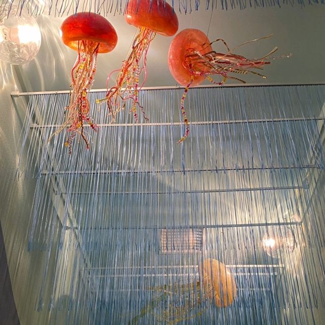 吉卜力大倉庫園區隱藏裝置藝術【水母海洋】