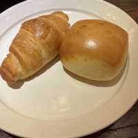 與箱根小王子博物館一街之隔的Café riposo