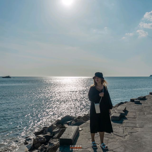 หาดกะหลิมที่ทั้งวิวสวยและของกินเพียบ