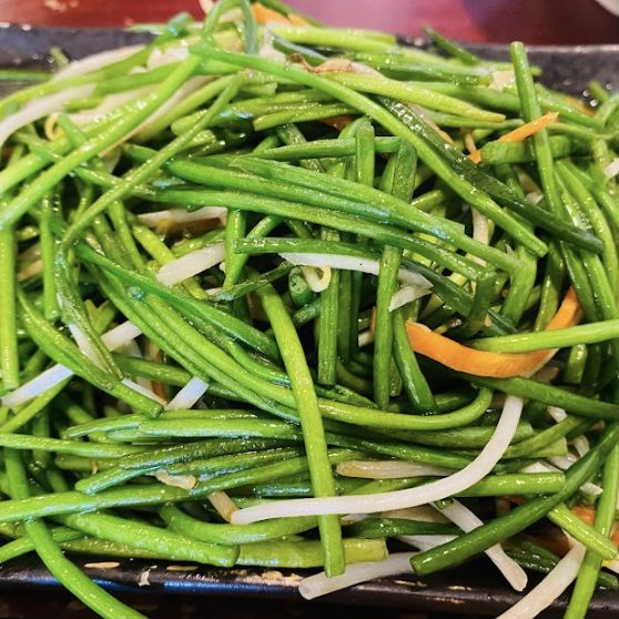 苗栗泰安老街牛肉麵館～知名三色臭豆腐～