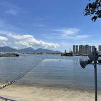 屯門青山灣泳灘水天一色