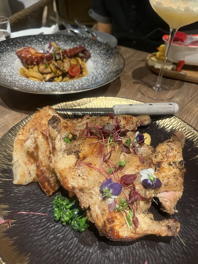 ✨Chill爆東南亞fusion菜 2層高🤩維港海景酒吧餐廳🌌