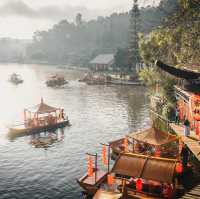 ลานกางเต็นท์ บนยอดเขา ที่บ้านรักไทย