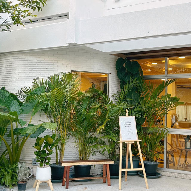 🌳💚 บ้านเพื่อน Cafe & Creative Space