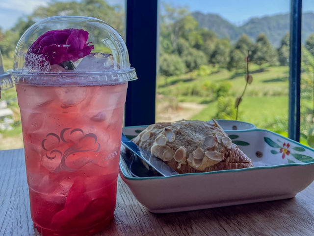 คาเฟ่สวนเย็นเซ 🍵☕️