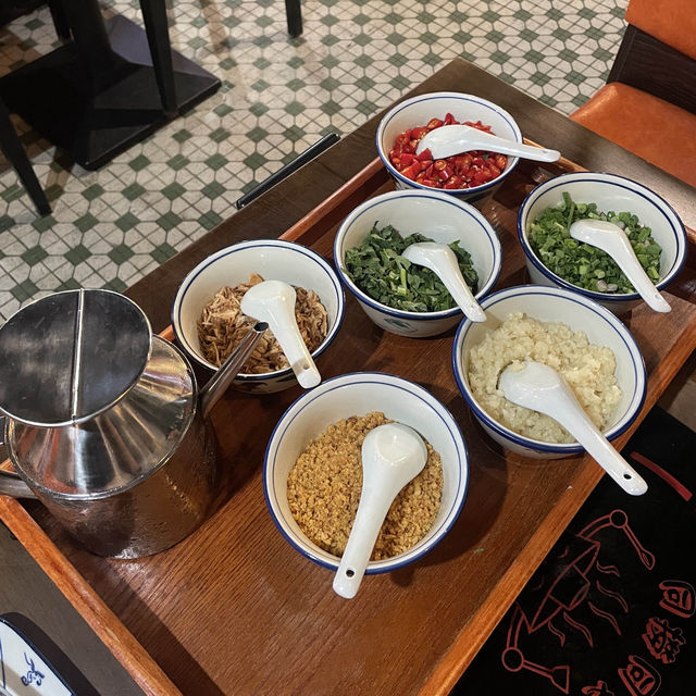 銅鑼灣老香港風情火鍋