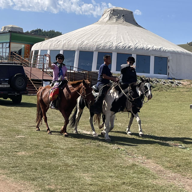 Experience staying in yurt in Mongolia 