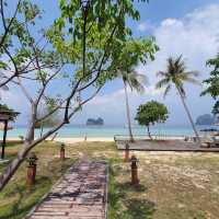 เกาะไหง ธัญญ่าบีช รีสอร์ท
