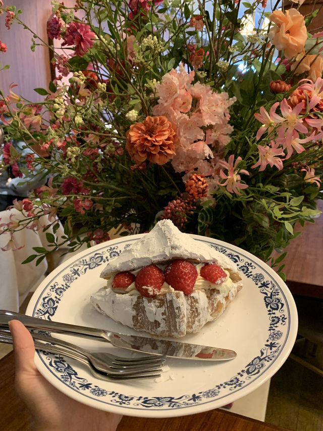 【ソウル】お花とスイーツに囲まれる夢見たいなカフェ🇰🇷🌷🎀(Seoul)