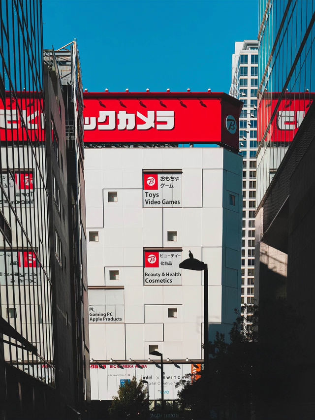東京•秋葉原|在鬧市區的晴天 尋找藏匿的色彩