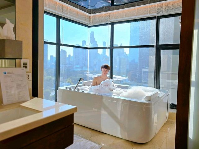 𝘼𝙀𝙏𝘼𝙎 𝙇𝙪𝙢𝙥𝙞𝙣𝙞 โรงแรมใจกลางเมือง ✨️😍