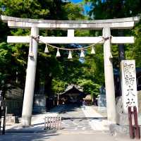 【諏訪大社下社春宮/長野県】諏訪大社最古の石造物「御影石の大鳥居」