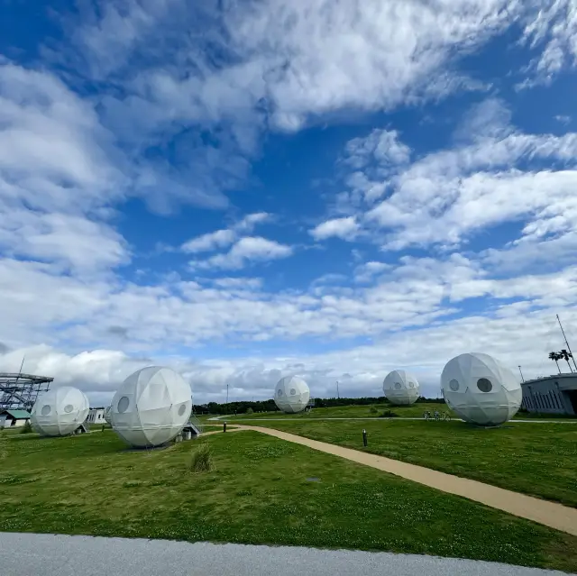 「Fukuoka Inn The Park」: Spherical Tents.