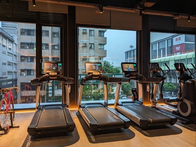 來台中喝珍奶、入住時尚酒店：台中豐邑Moxy酒店