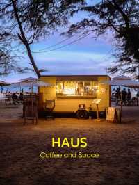 HAUS คาเฟ่ Vibes ดีริมหาดแสงจันทร์ 🍹🌞