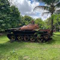 戦争博物館で世界平和を願う。