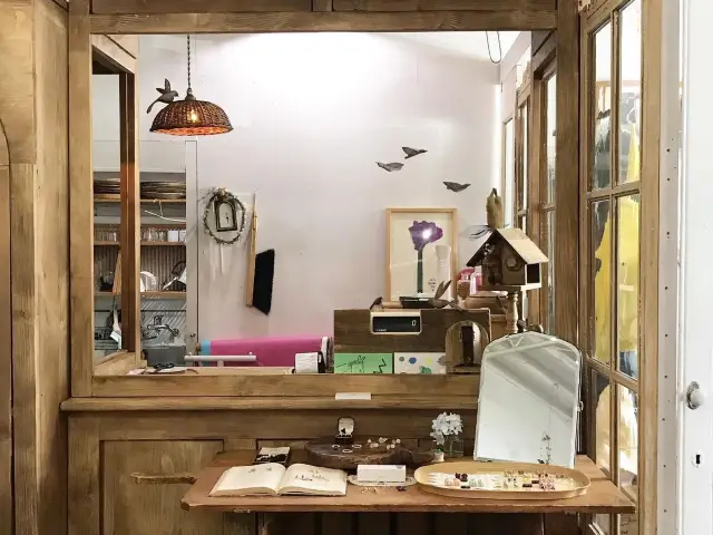 Kumamoto's Dream Select Shop: Ecru et pousse