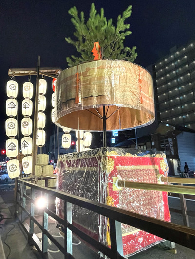 四条傘鉾/祇園祭】提灯の傘の字が可愛らしい | Trip.com 京都