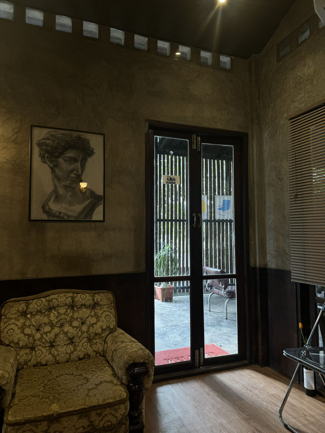 คาเฟ่สุดแนว Black Dog Coffee