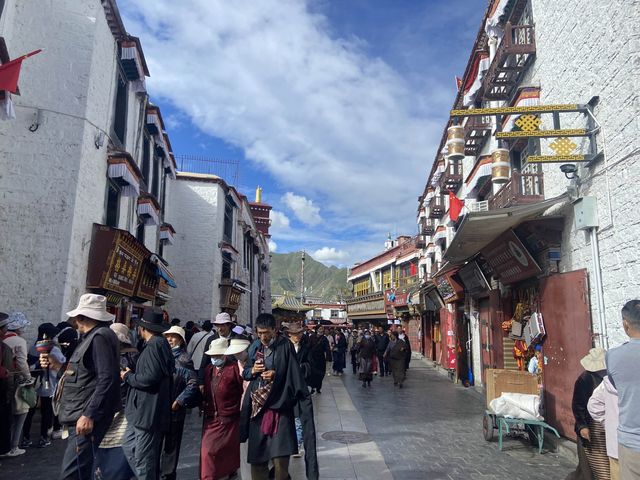 西藏八廓街～～好吃、好逛又好買的地方