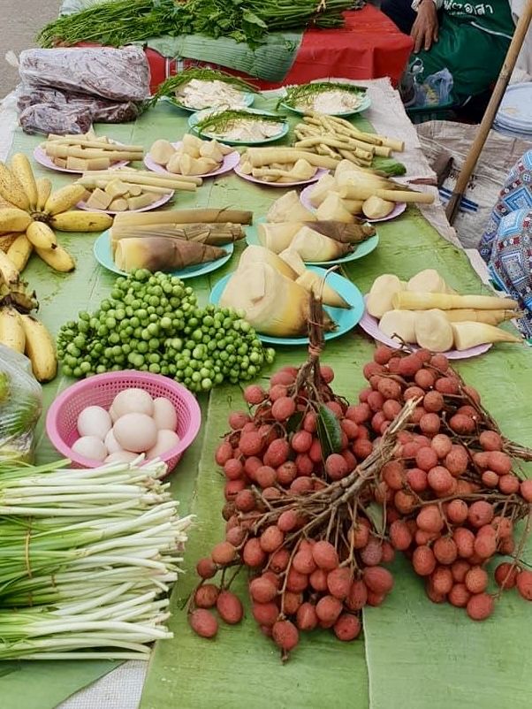 เป็นถนนคนเดินเล็กๆ🥬อุดหนุนชาวบ้านอย่างแท้จริง